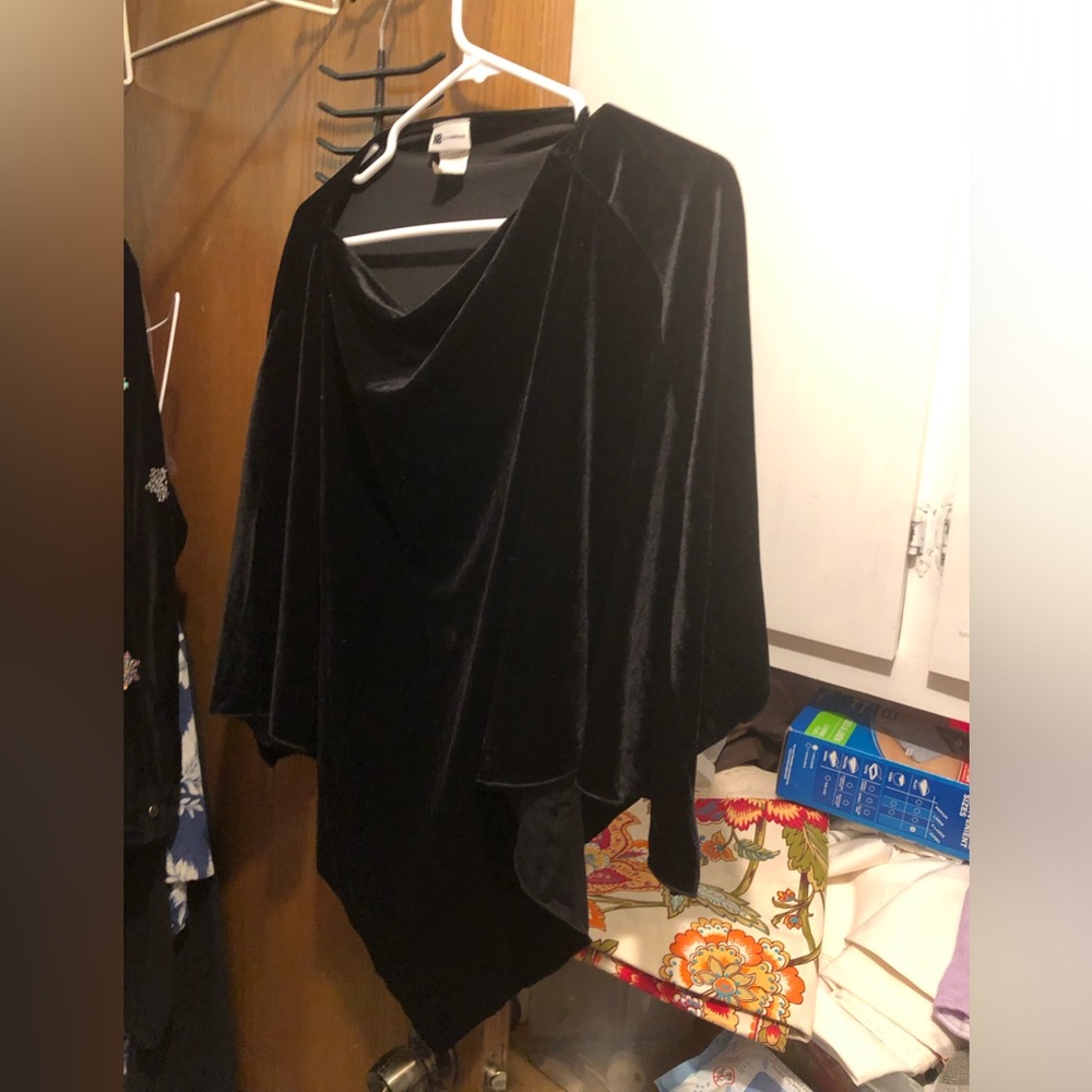 KB & Company Velvet Poncho- 714 $30 or $25 w/offer